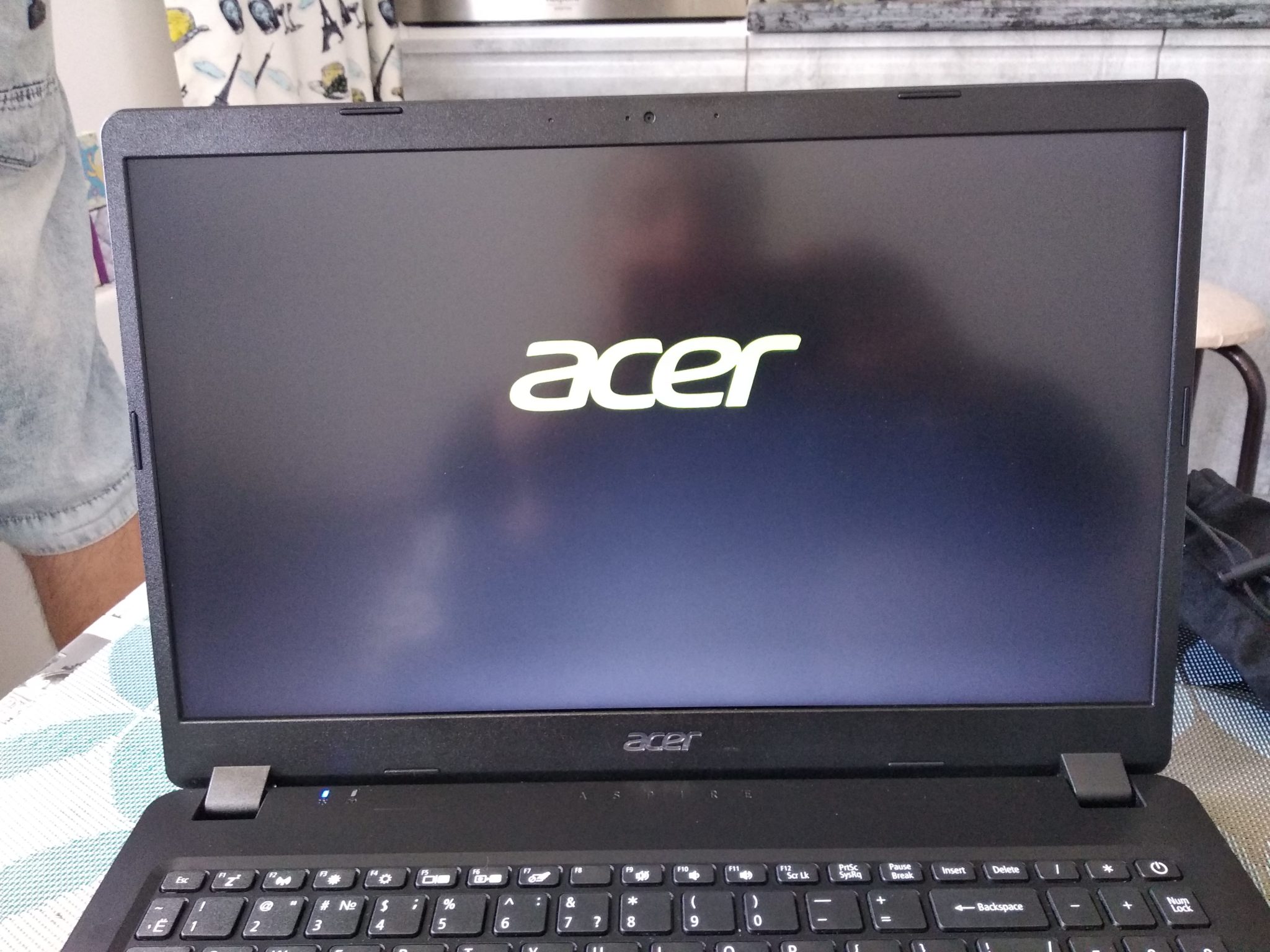 Как установить windows 10 с флешки на ноутбук acer aspire 3 a315