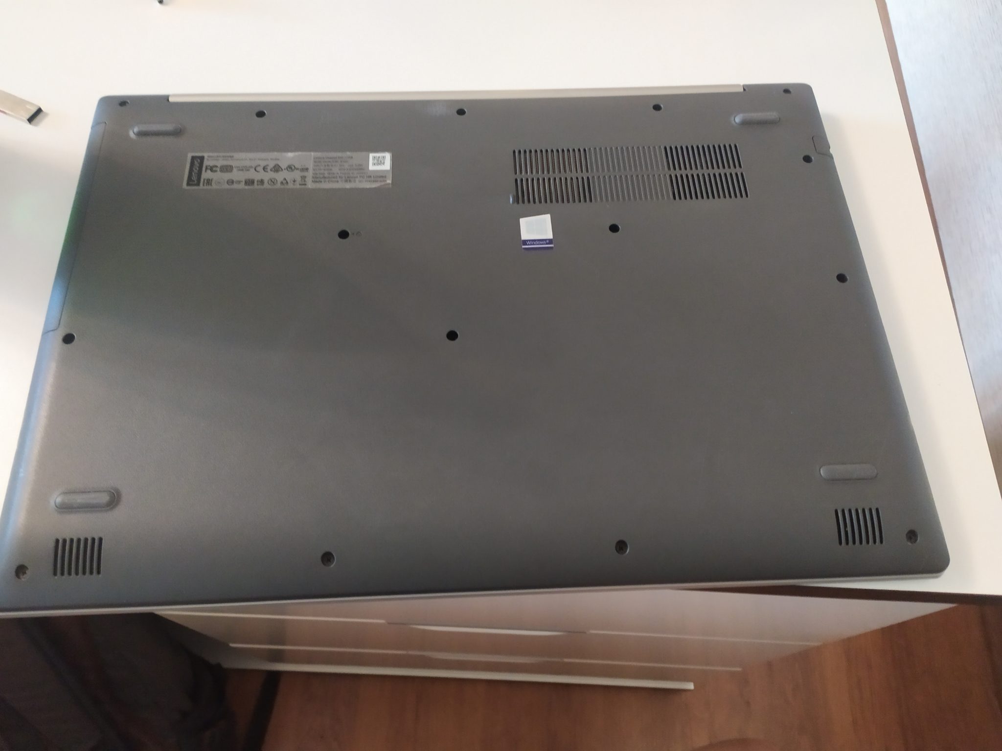 Замена экрана ноутбука lenovo ideapad 330